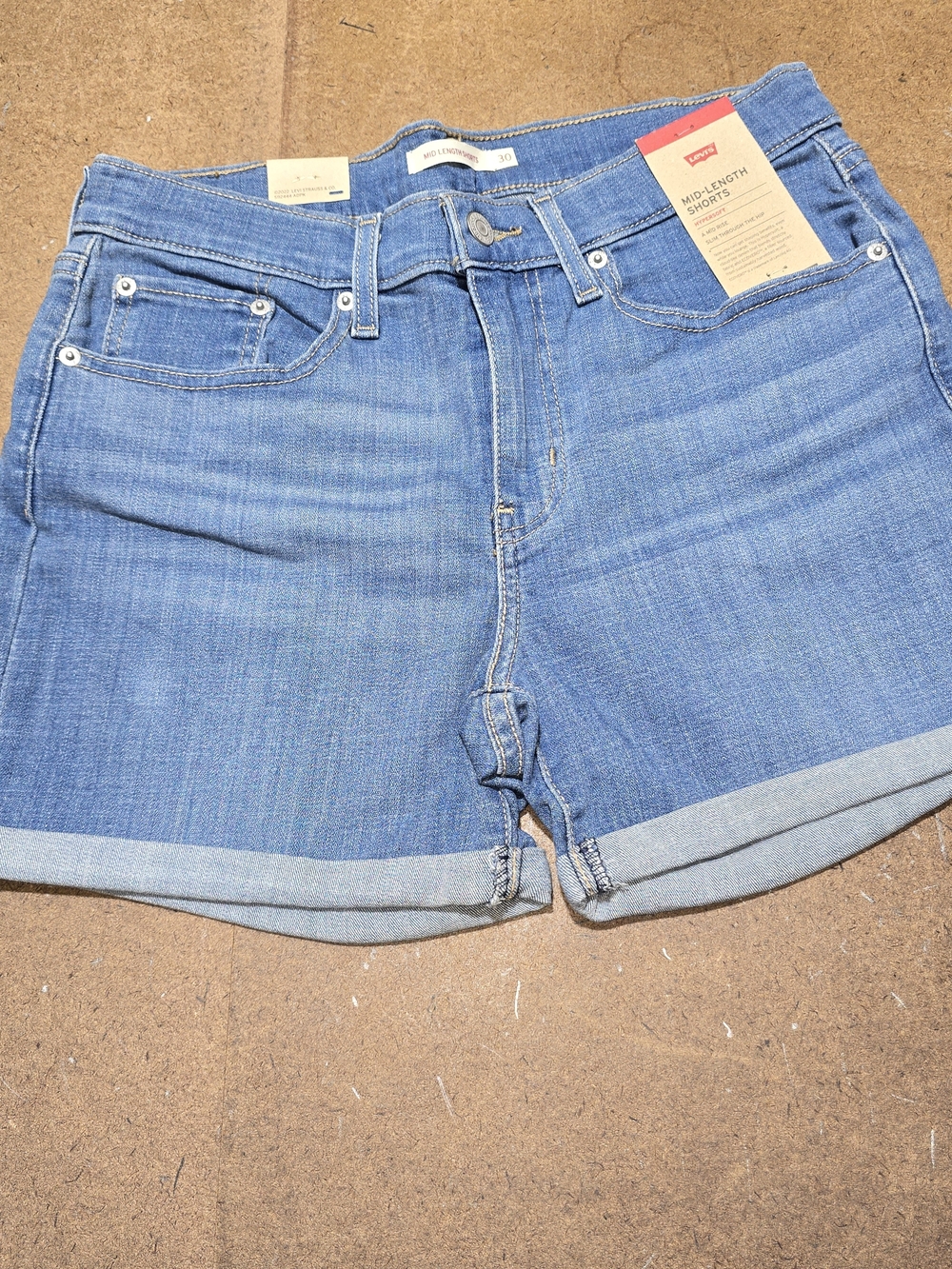 NWT Levi's Light Blue Rolled-Hem Denim Shorts